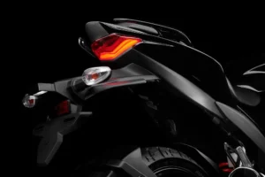 GIXXER SF 150 ABS copia de stop trasero led